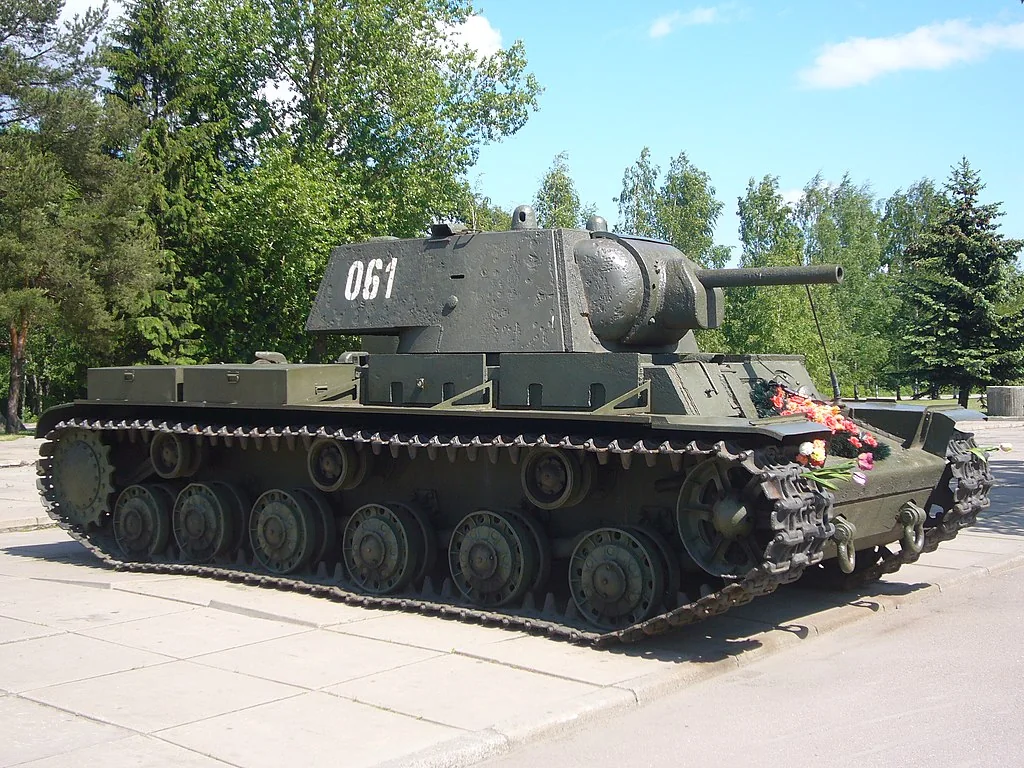 View 7 of KV-1