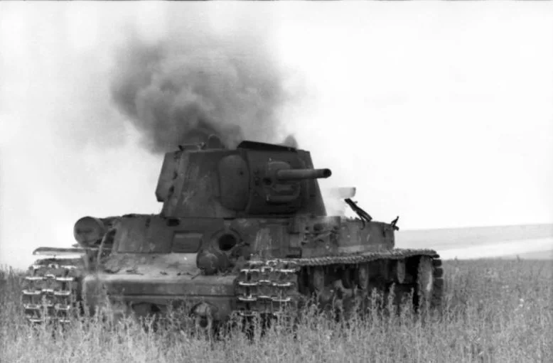 View 9 of KV-1