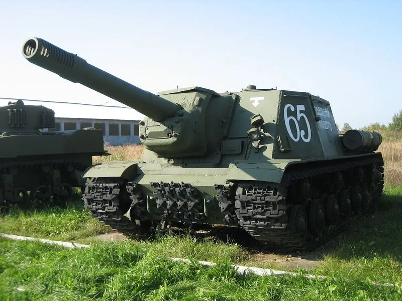 View 7 of SU-152