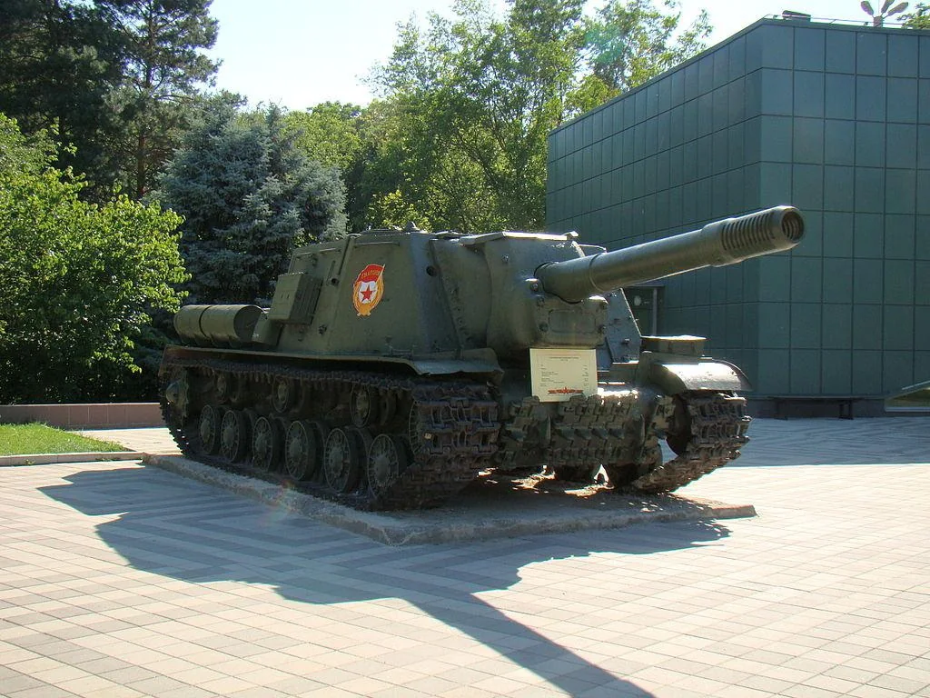 View 8 of SU-152