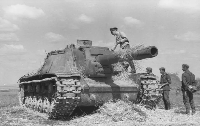 View 11 of SU-152