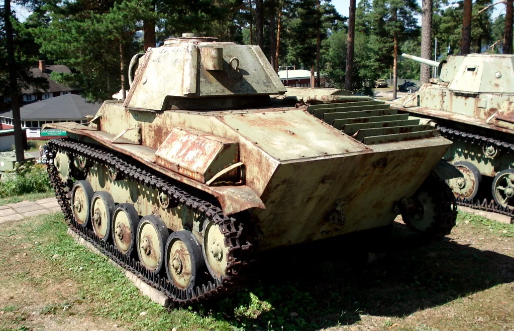 View 10 of T-70