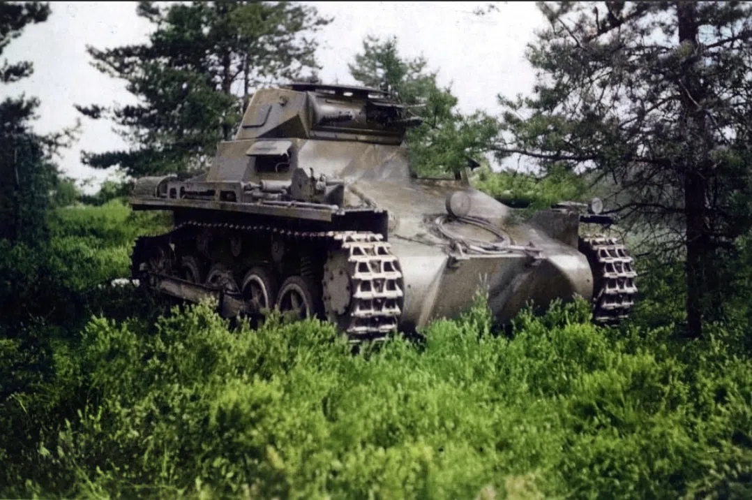 View 13 of Panzer I Ausf. A BREDA
