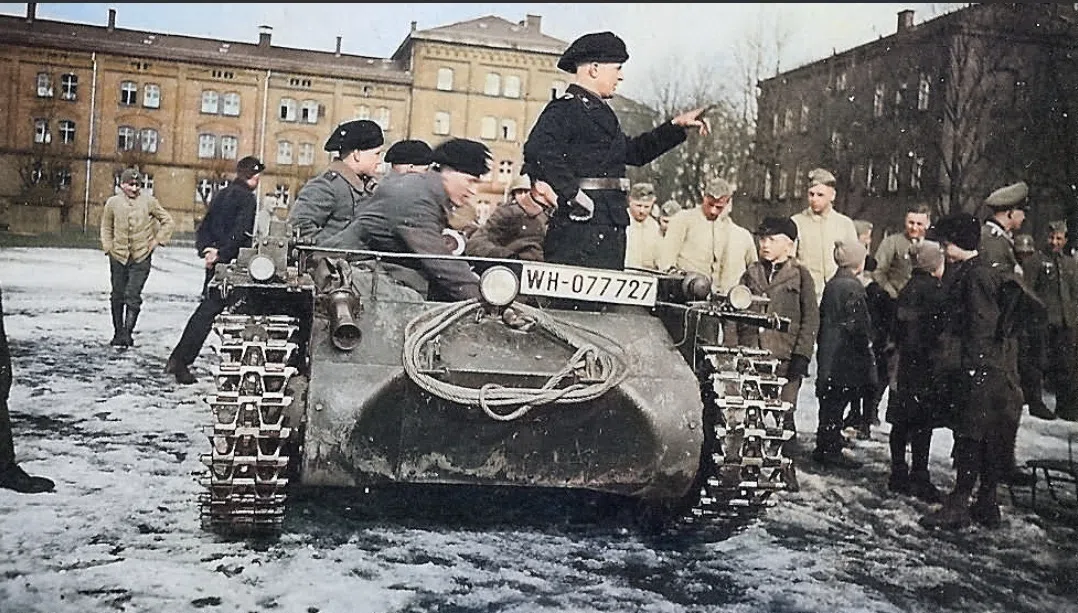 View 18 of Panzer I Ausf. A BREDA